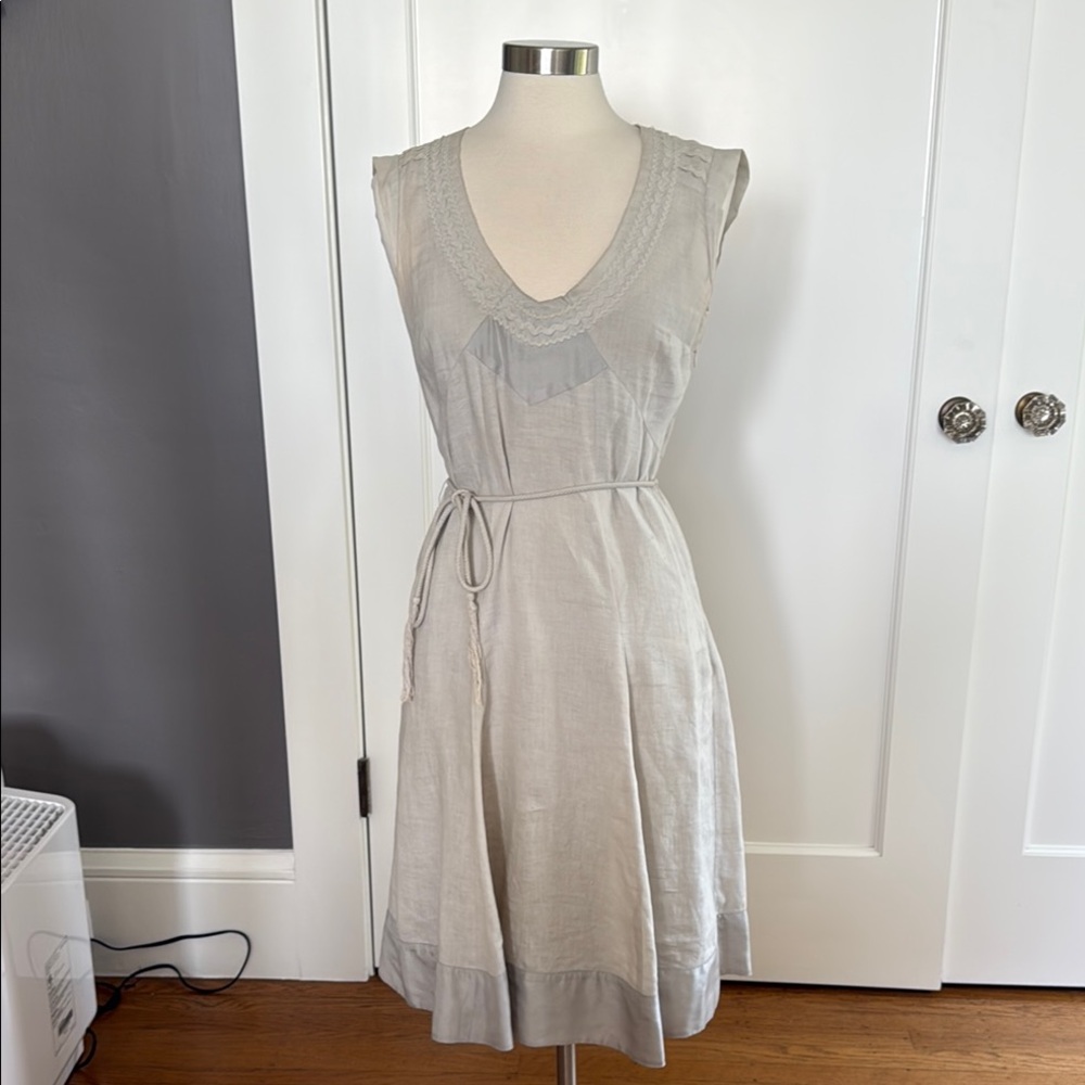 Jigsaw London Elegant Greige Sleeveless Dress (size 6)